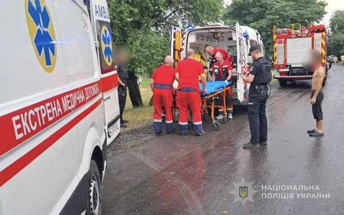Семеро людей знепритомніли після удару блискавки на Волині