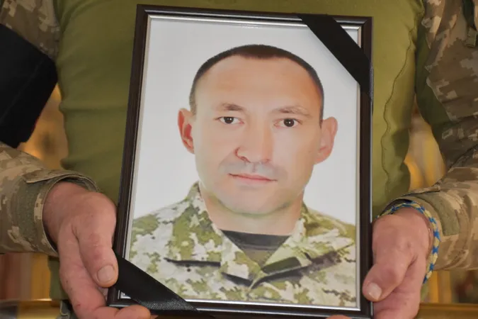 У Луцьку попрощалися із загиблим у Миколаєві Юрієм Петровським (фото)