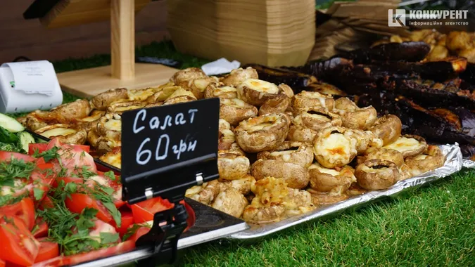Як минув перший день ювілейного Food Fest у Луцьку (фото)