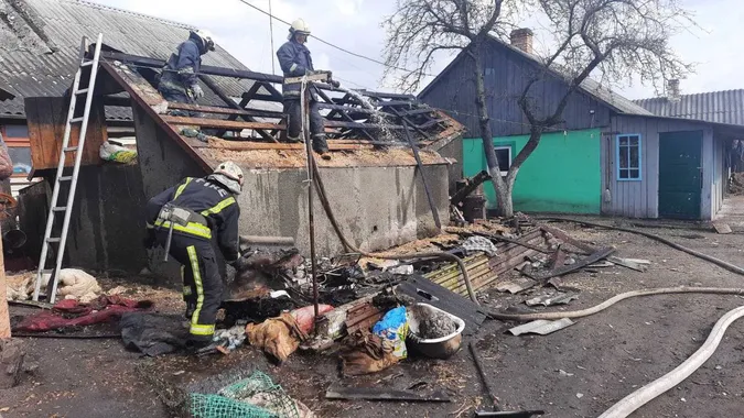 У Любомлі через необережність господині горіла господарська споруда