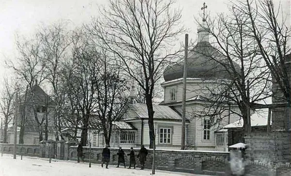 Десятиліттями ховали ікони під шифером: як у Ковелі відроджують зруйнований совєтами храм (відео)
