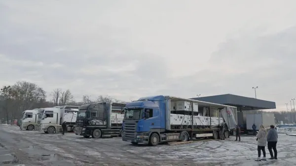 В Нововолинську лікарня отримала два потужних генератори (фото)
