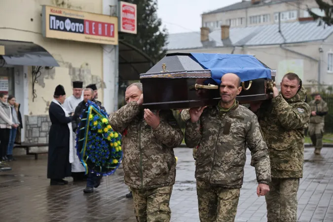 У Луцьку попрощалися із загиблим на Донеччині Олександром Машлаєм (фото)