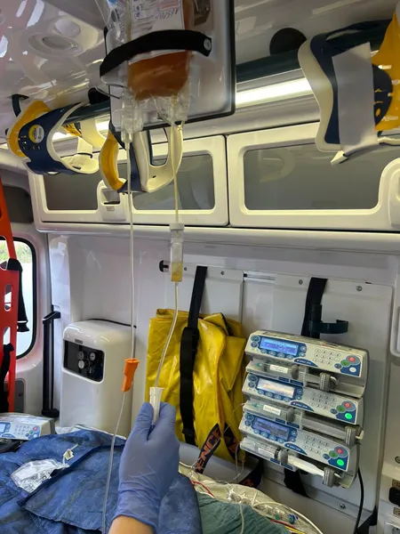 Волинські медики евакуювали до Польщі пацієнтку з опіками понад 90% тіла (фото)