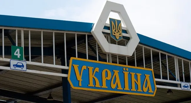 На польсько-українському кордоні Волині у чергах застрягло кількасот авто