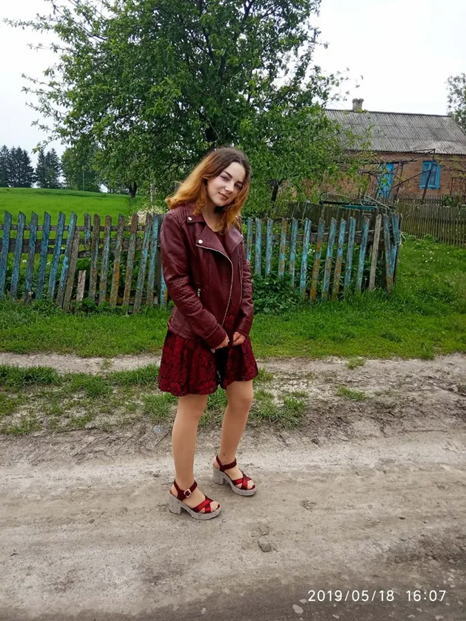 Неповнолітня дівчина поїхала до Луцька і зникла (оновлено)