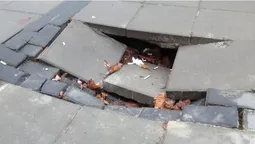 У Луцьку на Кривому Валу провалилася бруківка (фотофакт)
