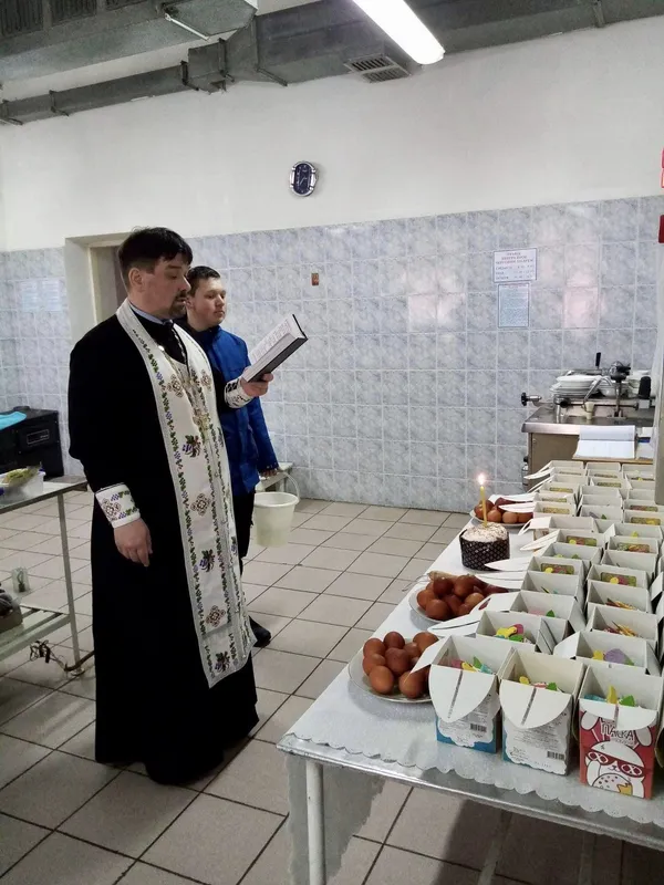 У Луцькому клінічному пологовому будинку для пацієнток на Великдень приготували подарунки (фото)