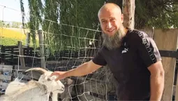 Свинка Пепа, нутрія Олег і будиночок із бджолами: як ветеран війни створив унікальний рекреаційний простір