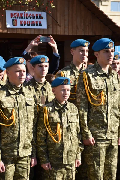 Зі зброєю і прийомами рукопашки: як приймали в Луцьку в ліцеїсти (ФОТО)