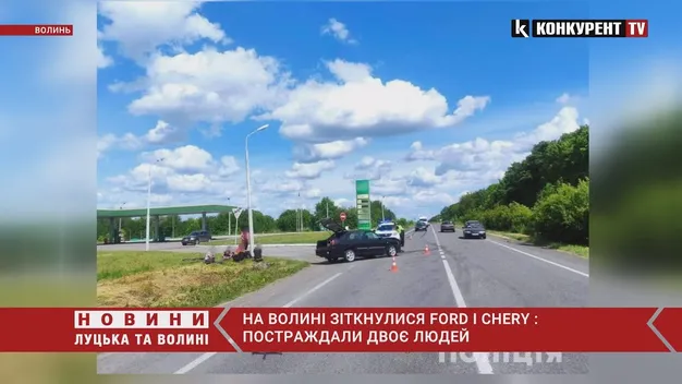 На Волині біля АЗС зіткнулися легковики – постраждали двоє жінок (фото, відео)