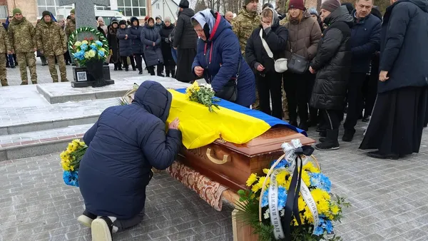 На Волині провели в останню дорогу 34-річного солдата Олександра Удота (фото)