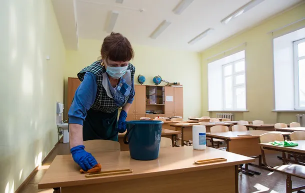 Молодші школярі – за парти, старшим – змішана форма: яким буде навчання з 25 січня