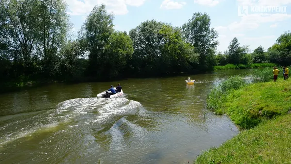 Рятувальники у Луцьку нагадали, як вижити у воді (фото)