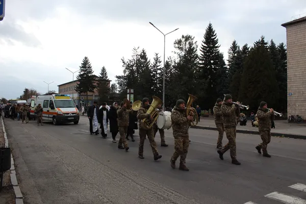 На Волині попрощалися із захисником Василем Мартинюком (фото)