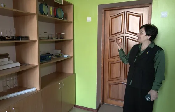 Одна людина веде по кілька предметів: на Волині бракує вчителів (відео)