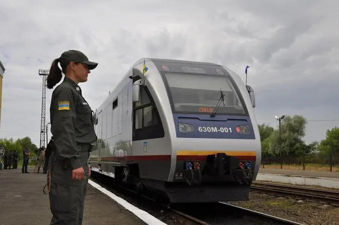 Після нічної атаки затримуються поїзди, які їдуть через Волинь (список)