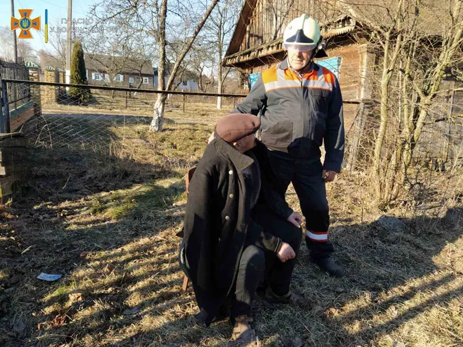 На Волині пожежник врятував життя 85-річному дідусю (фото)
