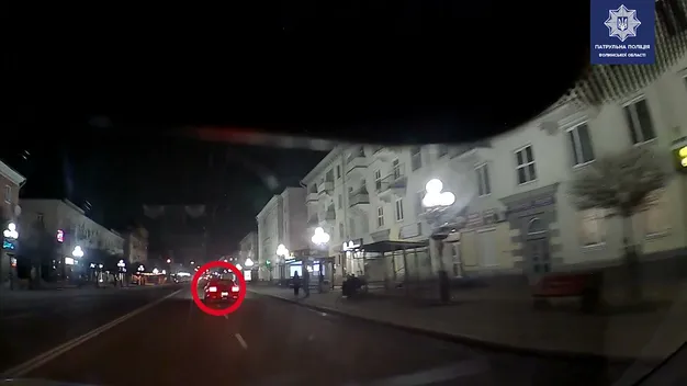 У Луцьку покарали водія, який не ввімкнув сигнал повороту (відео)