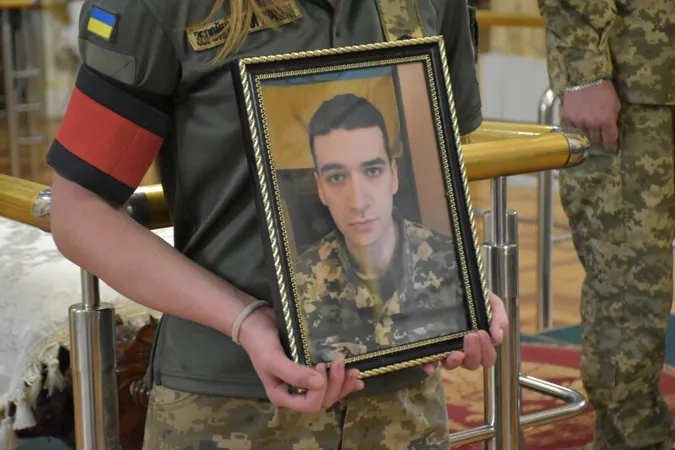 У Луцьку попрощалися із загиблими на війні Юрієм Дрофою та В'ячеславом Овчаром (фото)