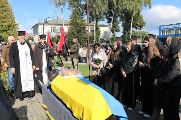 Загинув 2 роки тому: на Волині пропрощалися з воїном Олександром Трофимюком (фото)