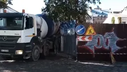 У Старому місті Луцька бетоном заливають 400-річні підземелля (відео)