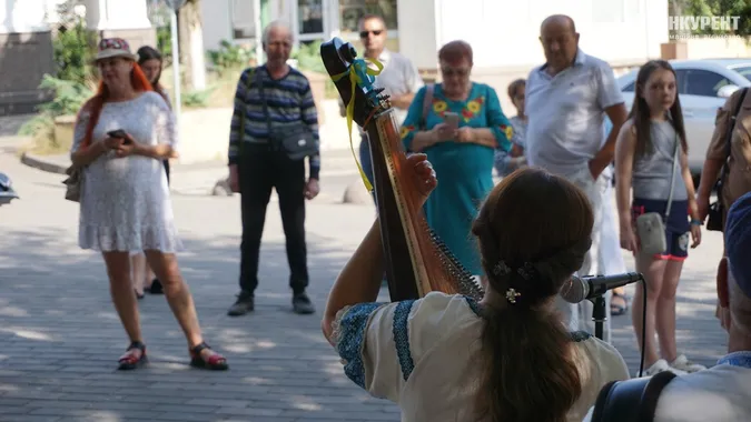 Вишиванки, сонце, діти: як Луцьк зустрів 33-ю річницю незалежності (фото)