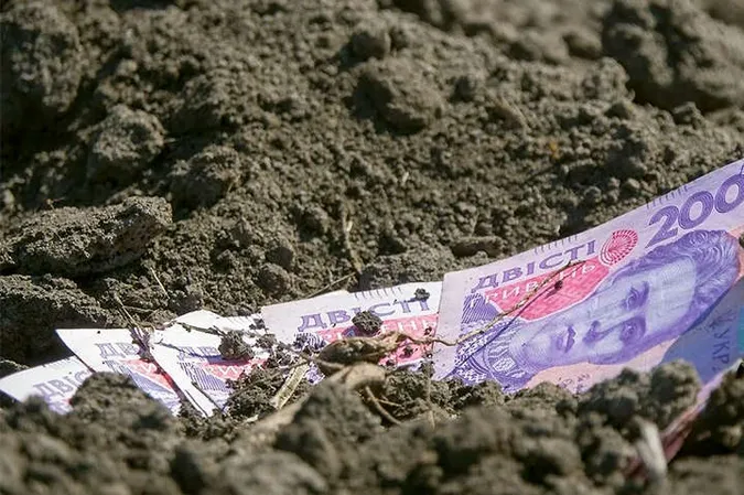 У Луцьку планують витратити 3 млн на конверти й марки, аби нагадувати людям платити податки