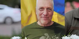 Захищав Україну з 2014 року: на Волині попрощалися з Героєм Марком Разумовським (фото)