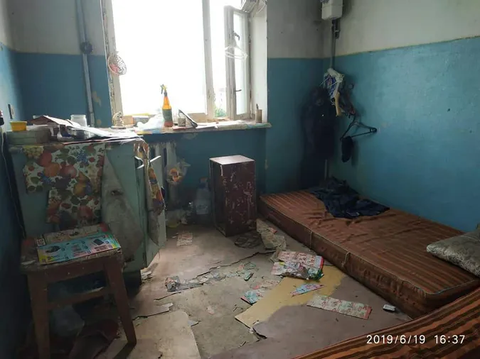 Гори сміття і сморід: знайшли бруднулю на Соборності в Луцьку (фото)