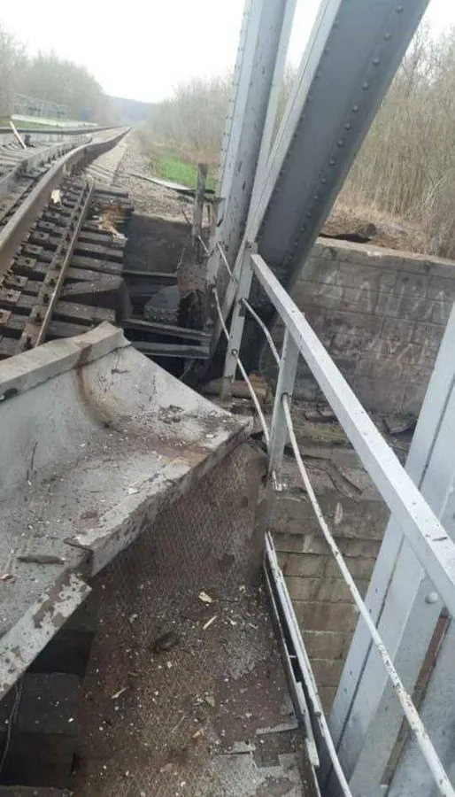 У Міноборони прокоментували пошкодження залізничного полотна на території рф (фото)
