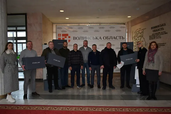 Волинські громади отримали 35 систем «Starlink» для своїх Пунктів Незламності (фото)