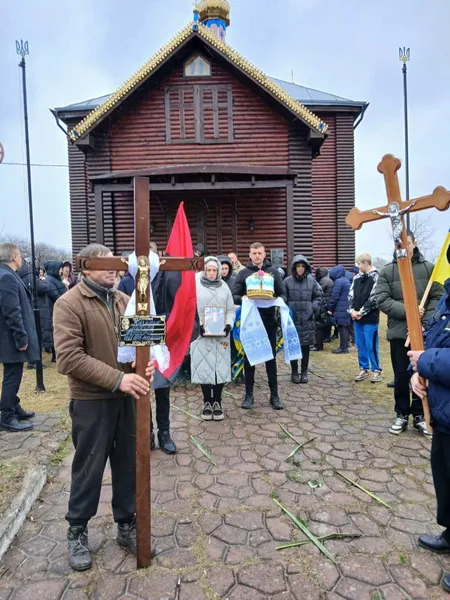 У Луцькому районі попрощалися із померлим воїном Миколою Казміруком (фото)
