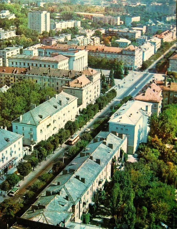 Вулиця Леніна (нині проспект Волі)