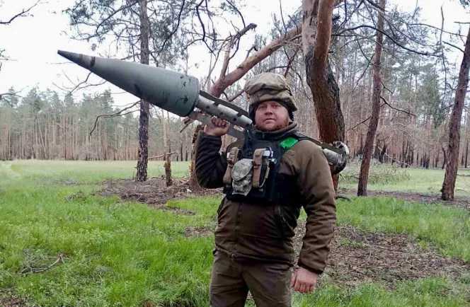 Лісівник-кулеметник з Волині отримав «Золотий хрест» від Залужного (фото)