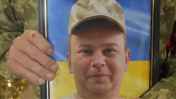 Біля Луцька попрощалися з загиблим на Донеччині воїном Костянтином Ризванюком