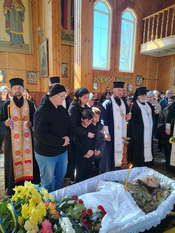 На Волині попрощалися із загиблим захисником Василем Лабою (фото)