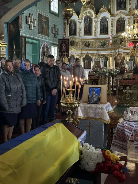 На Волині попрощалися з Героєм Валерієм Бондарем (фото)