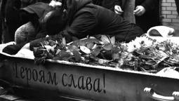 Повернувся не на весілля, а на свій похорон: на Волині попрощалися з капітаном волинської «сотки»