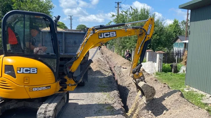 Протяжність понад 4 кілометри: у селі на Волині прокладають новий водогін (фото)