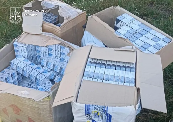 Вилучили 33 тисячі пачок цигарок: на Волині викрили торговця контрафактом (фото)