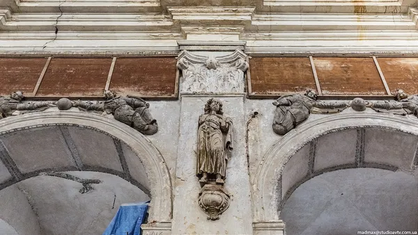 В Олиці триває реконструкція костелу (фото)