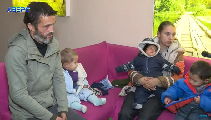 На Волині родину ромів з трьома дітьми виселяють із закинутого будинку