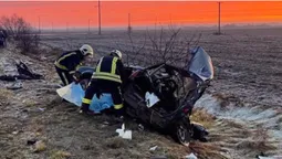 Смертельна ДТП на Волині: легковик протаранив автобус (фото)