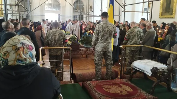 У Луцьку попрощалися з полеглими на війні бійцями Віталієм Шевчуком і Тарасом Михном (відео)