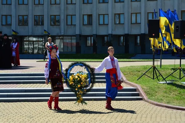 З танцями і співами: як святкували День Конституції під Волинською ОДА (фото)