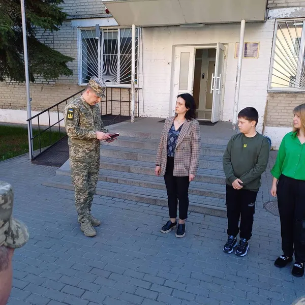 Родині воїна Ігоря Столярука вручили його посмертні нагороди (фото)