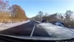 На трасі Луцьк – Володимир авто злетіло в кювет (відео)
