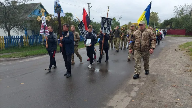 Віддав життя за нас: на Волині попрощалися з молодим воїном (фото, відео)