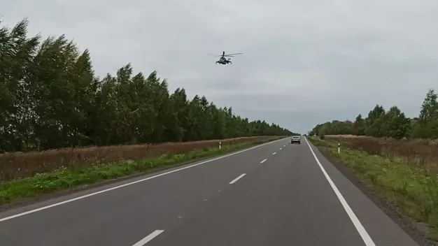 «Крокодили» у небі: над трасою Луцьк – Володимир помітили бойові вертольоти (відео)